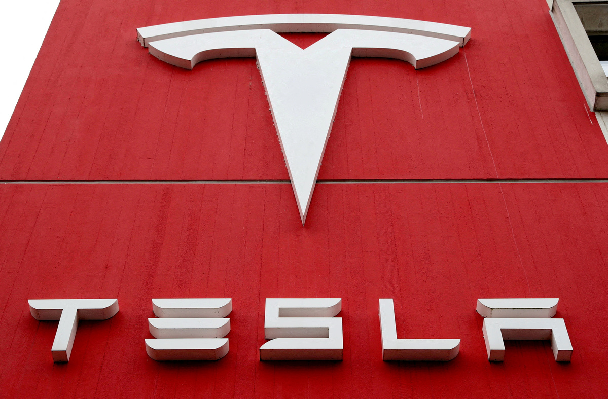 Маск обіцяє випуск нової Tesla до кінця наступного року