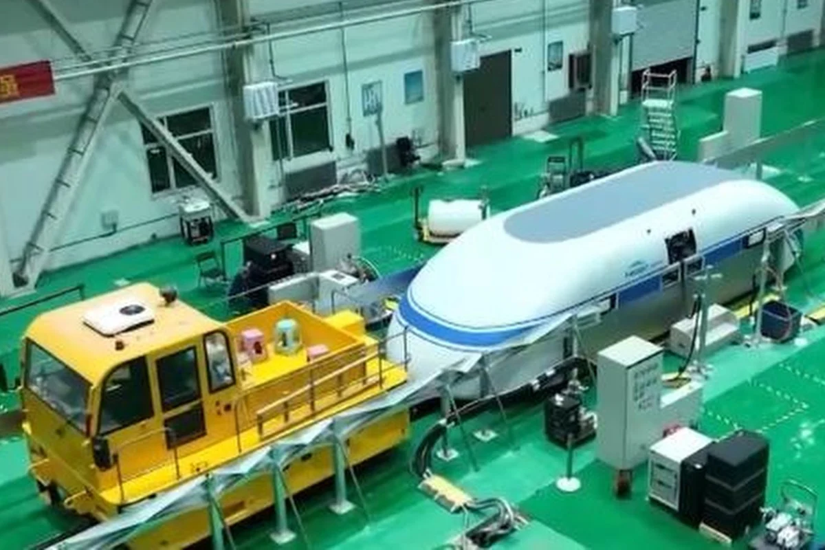 У Китаї активно працюють над власним Hyperloop
