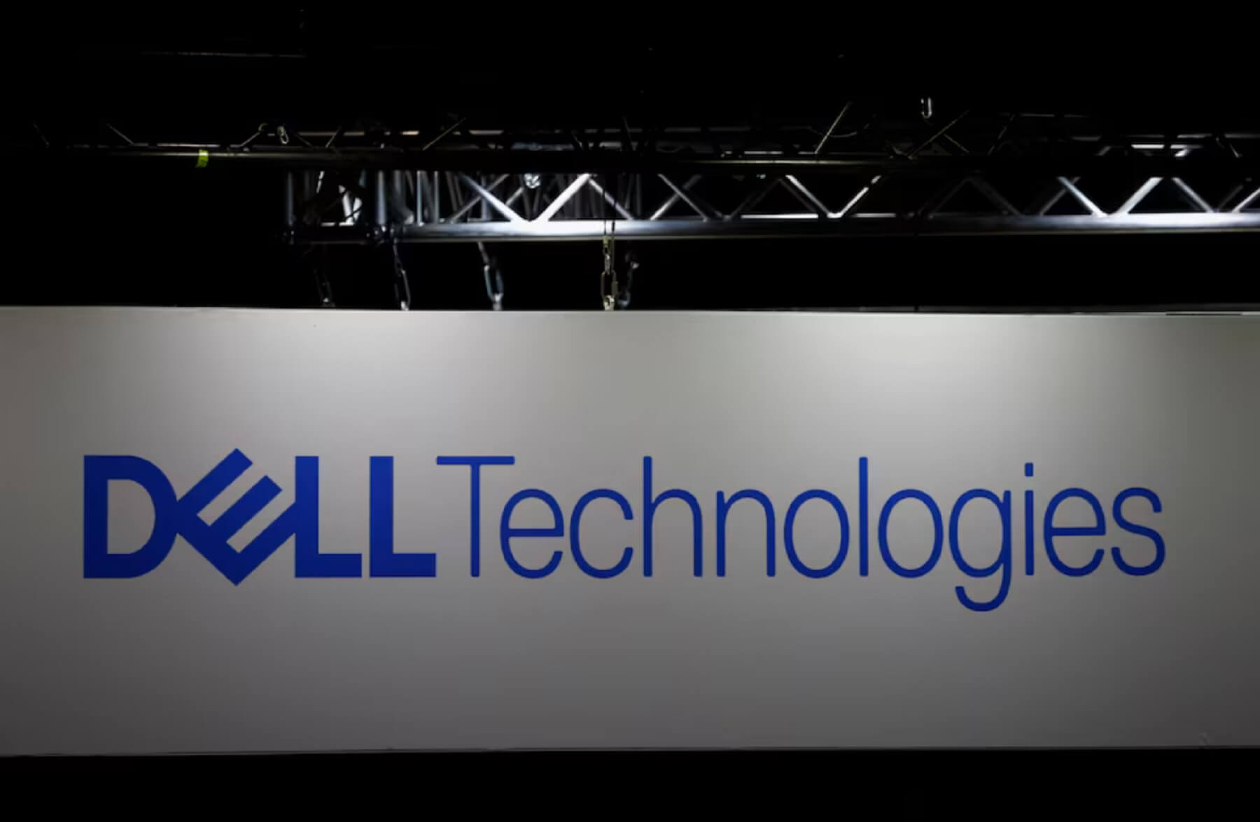 Dell анонсує нові ШІ-сервери з чіпами Nvidia Blackwell Ultra