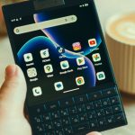 Titan 2 - це вдосконалений BlackBerry з 5G, Android та додатковим екраном