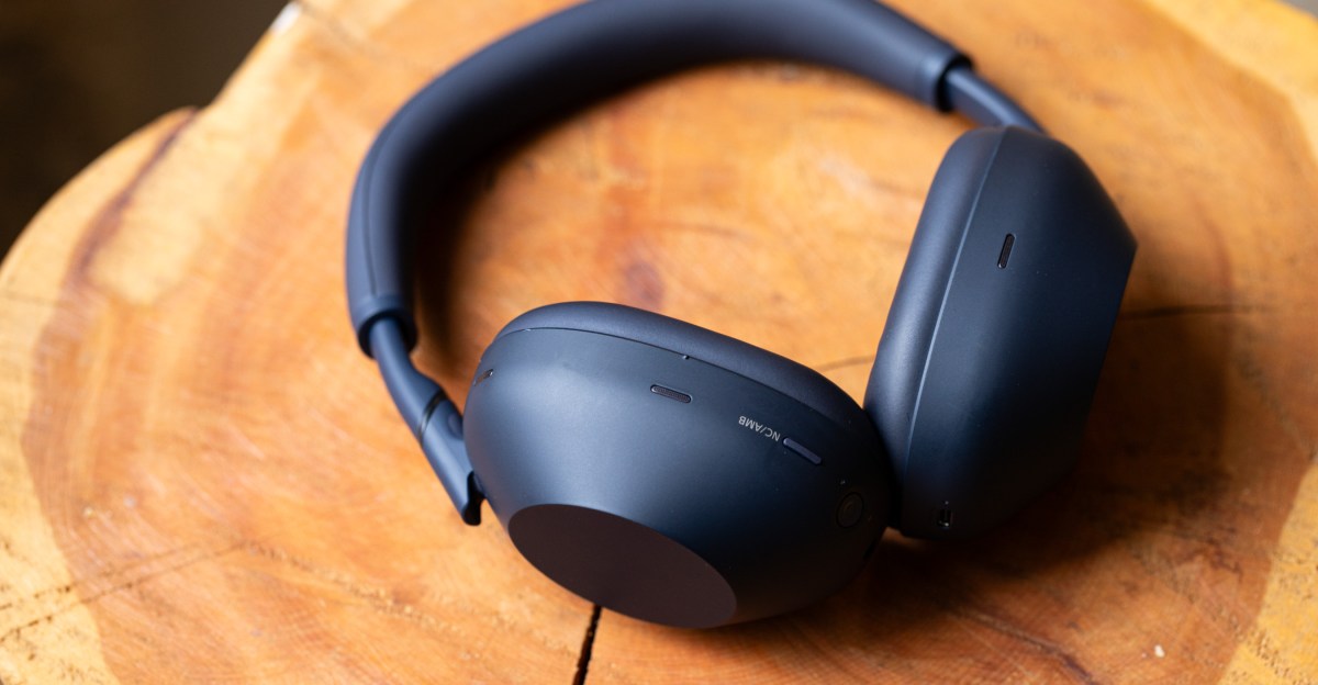 Найкращі навушники Sony з технологією шумоподавлення зі знижкою до 45 відсотків