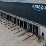 Amazon Зосереджується на Власній AI Технології у В той Час Як Walmart Розширює Кадровий Склад