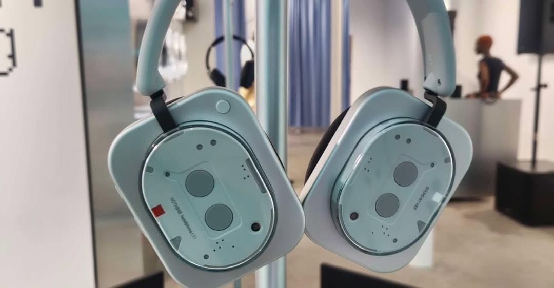 Ліки Nothing Headphone 1 демонструють незвичний прозорий дизайн