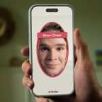 Обов'язкова перевірка обличчя в Tinder з'явилася в США