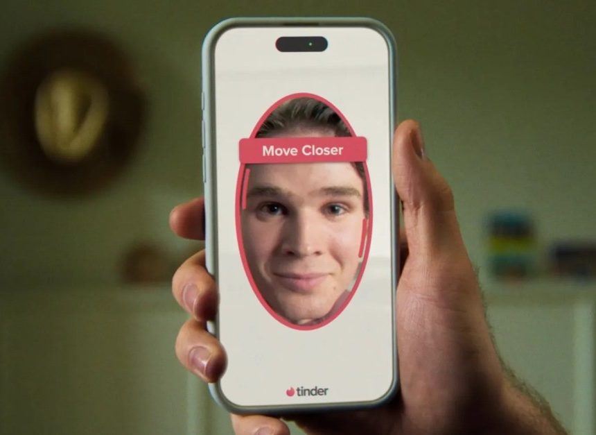 Обов’язкова перевірка обличчя в Tinder з’явилася в США