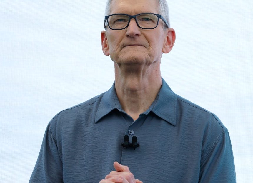 Антимонопольний позов уряду проти Apple триває