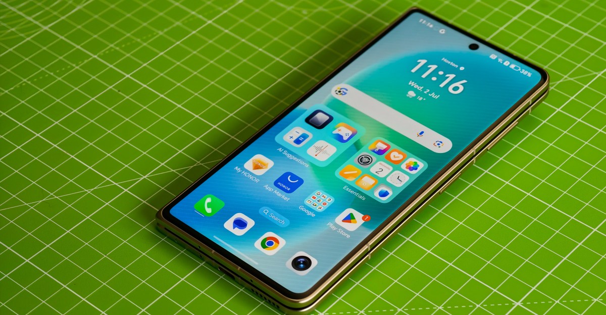 Honor презентує найдосить тонкий в світі складаний телефон