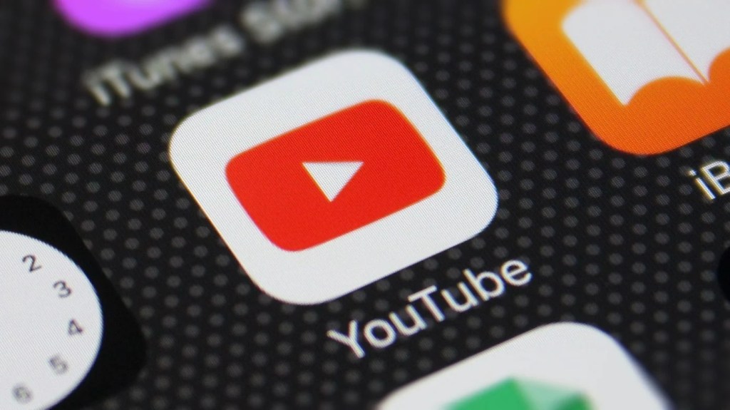 YouTube впроваджує карусель результатів пошуку на основі AI, схожу на огляди