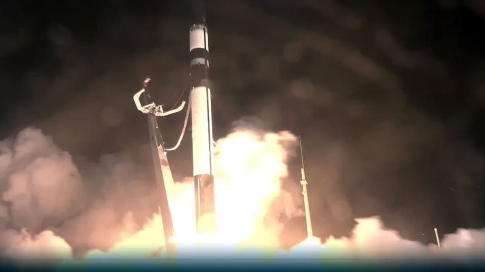 Rocket Lab Досягає Рекорду з Запуском ‘Симфонії у Зірках’ для Таємного Клієнта