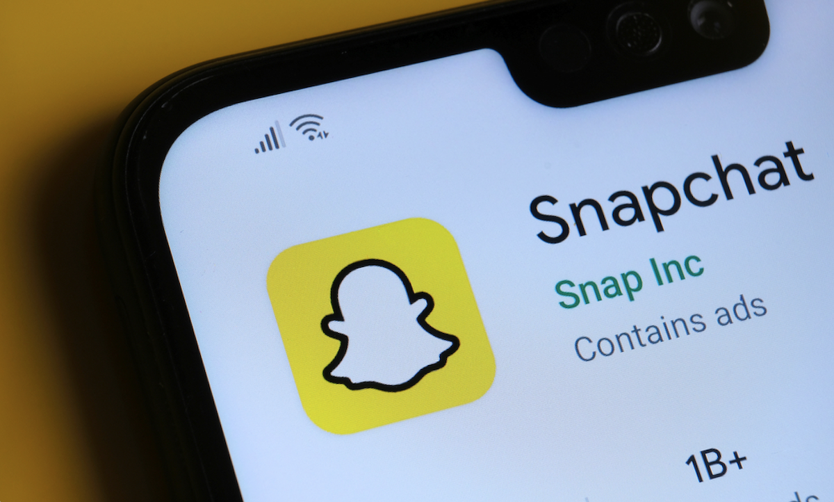 Snap Зосереджується на Штучному Інтелекті на Фоні Падіння Дохodu від Реклами