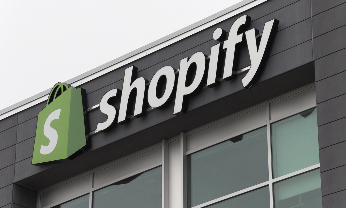 Універсальна Кошик Shopify: Штучний Інтелект Стає Новою Вітриною