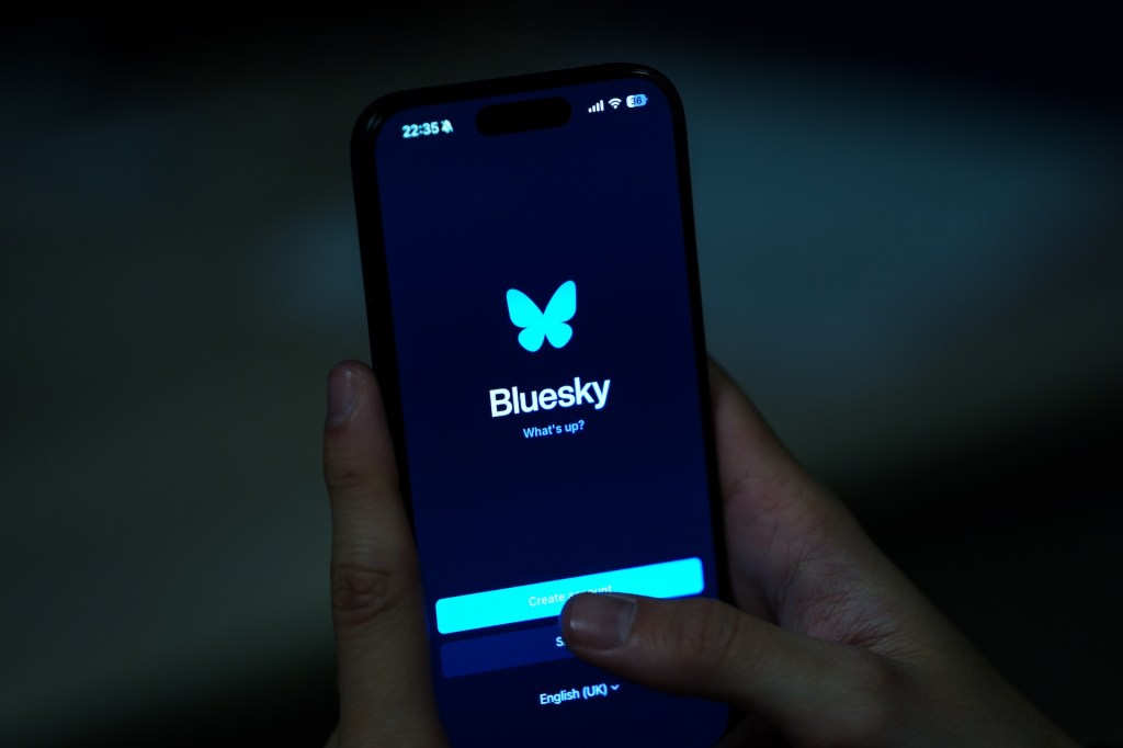Bluesky впроваджує приватні закладки