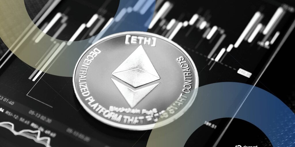 Ефір перевершує Біткойн, оскільки вливання в ETF перевищують 1,2 мільярда доларів на фоні ринкової stagnation