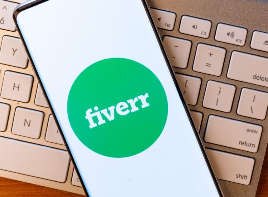 Fiverr Звільняє 250 Співробітників і Зосереджується на Інфраструктурі з Використанням Штучного Інтелекту
