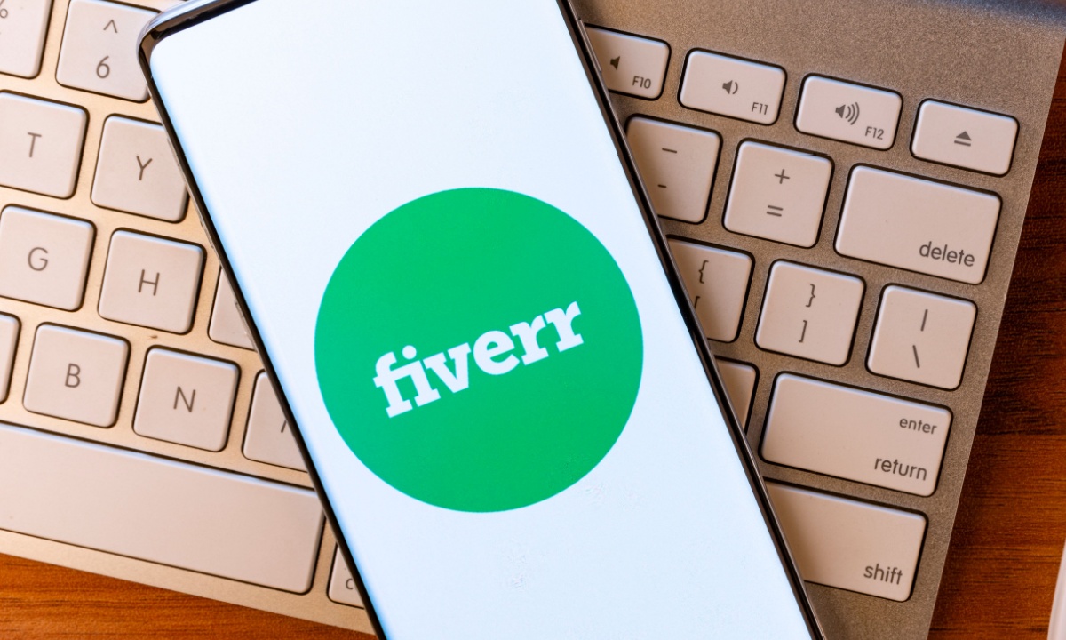 Fiverr Звільняє 250 Співробітників і Зосереджується на Інфраструктурі з Використанням Штучного Інтелекту