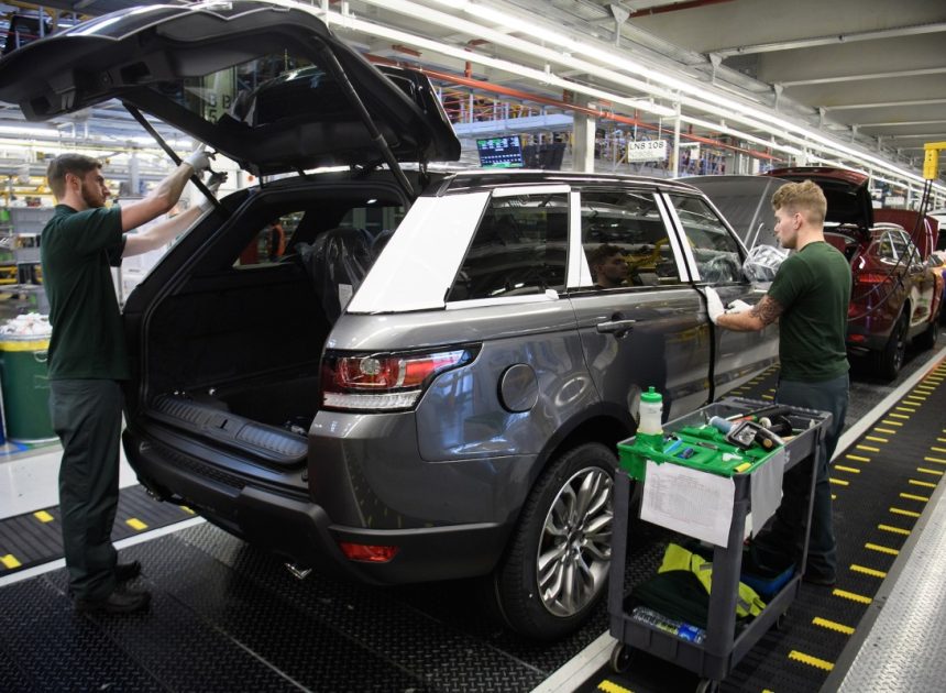 Jaguar Land Rover повідомляє про викрадення даних внаслідок руйнівної кібератаки