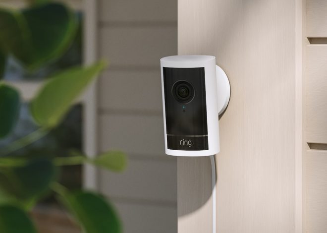 Amazon Ring об’єднується з Flock: Як мережа AI-камер змінює безпеку та контроль в Україні