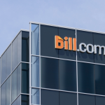 БАНКИ ВПРОВАДЖУЮТЬ ІНТЕЛЕКТУАЛЬНІ АГЕНТИ ДЛЯ ШВИДКИХ ПЛАТЕЖІВ: ЧИ ГОТОВІ МАЛІ БІЗНЕСИ ДО РЕВОЛЮЦІЇ?