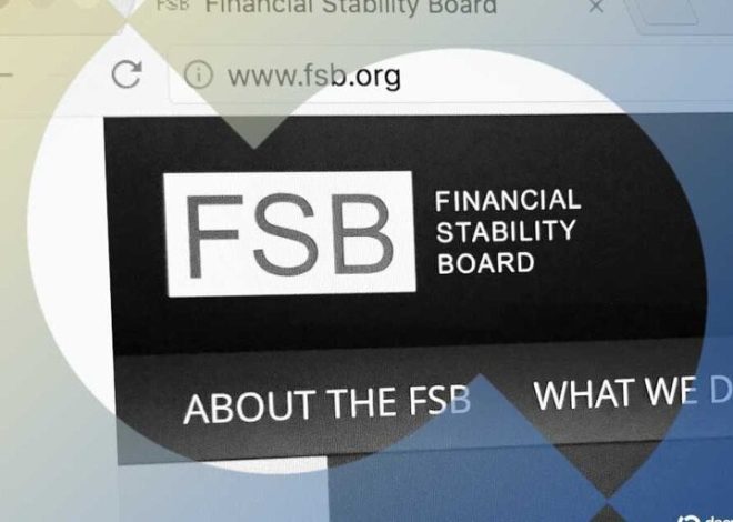 ФСБ Попереджає про «Ланцюгові Збої» Внаслідок Арбітражу Регулювання Криптовалют