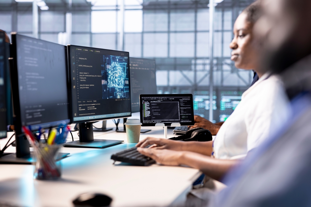 Людство та Штучний Інтелект: Як Тандем Гуманності і Технологій Формує Майбутнє Бізнесу