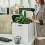 Інновації штучного інтелекту та скорочення витрат: чому волна звільнень зросла на 175% за рік