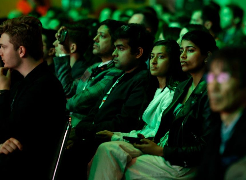 Ексклюзивна знижка 60% на прохід для вашого друга перед стартом Disrupt 2025: не пропустіть можливість!