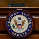 Сенат запроваджує законопроект про звітність: як штучний інтелект змінює ринок праці раз на квартал