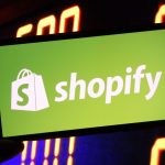 Чи зможе штучний інтелект революціонізувати e-commerce: неймовірний ріст замовлень на Shopify на 1100%