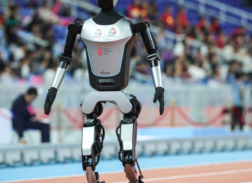 Китай випереджає світ: формується гігантська бульбашка з роботів-гуманоїдів, яка може змінити глобальний баланс сил