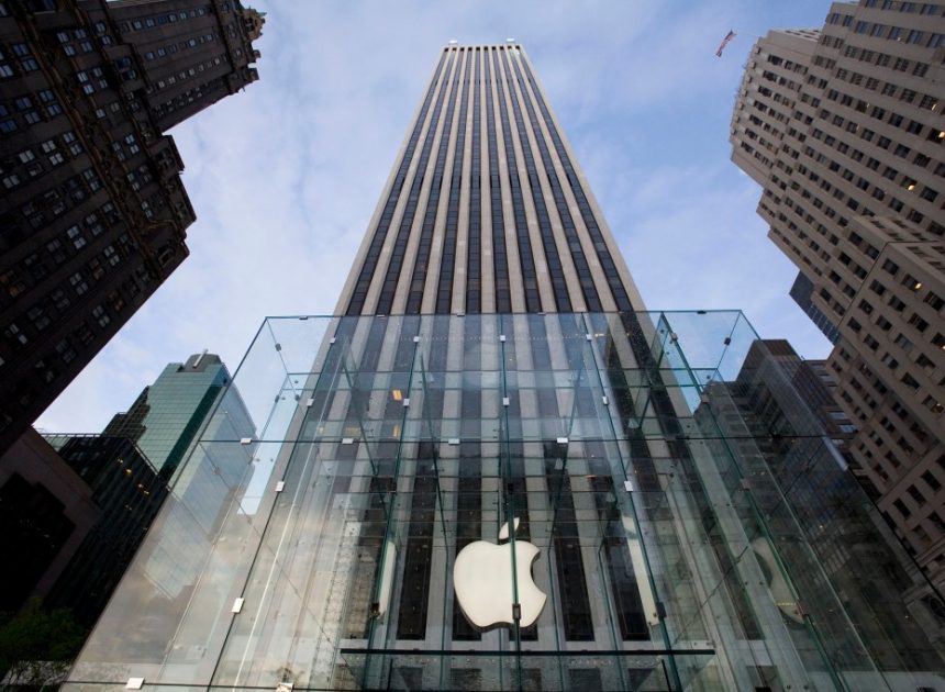 Apple стає колектором боргів: новий договір для розробників викликає бурю обговорень