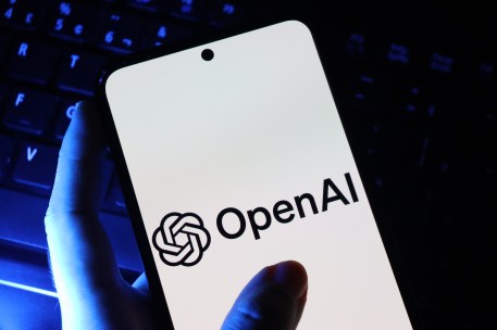 OpenAI анонсує революційний багатофункціональний пристрій: Чому його виклики змусять думати по-новому