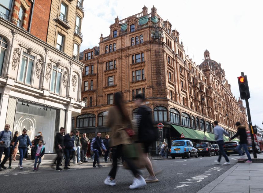 Лондон під загрозою: численні ради міста повідомляють про перебої через кібератаку