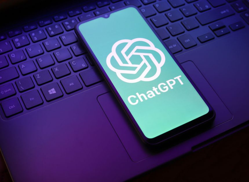 ChatGPT: Найпопулярніший додаток Apple у США 2025 року – що стоїть за цим феноменом?