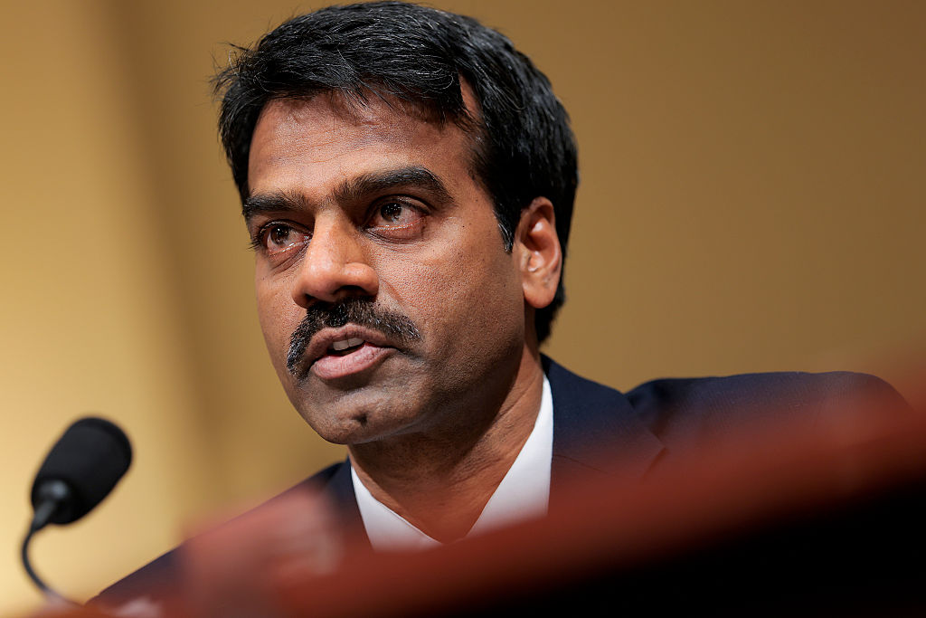 Скандал з Кібербезпеки: Чому новий очільник Трампа виклав чутливі дані в ChatGPT?