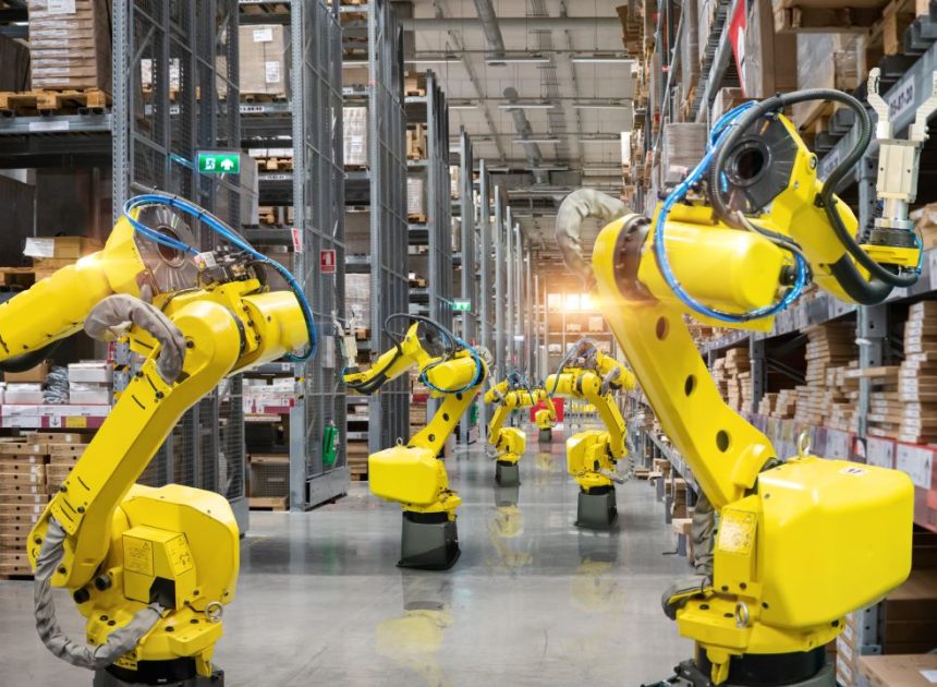 Магазини впроваджують штучний інтелект і робототехніку: як технології рятують святкову логістику від колапсу