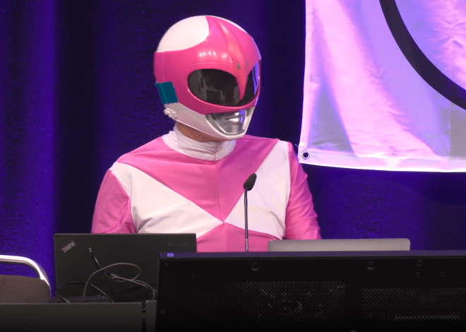 Хактивіст знищує сайти білих супремасистів в ефірі на хакерській конференції: сигнал тривоги для цифрової безпеки