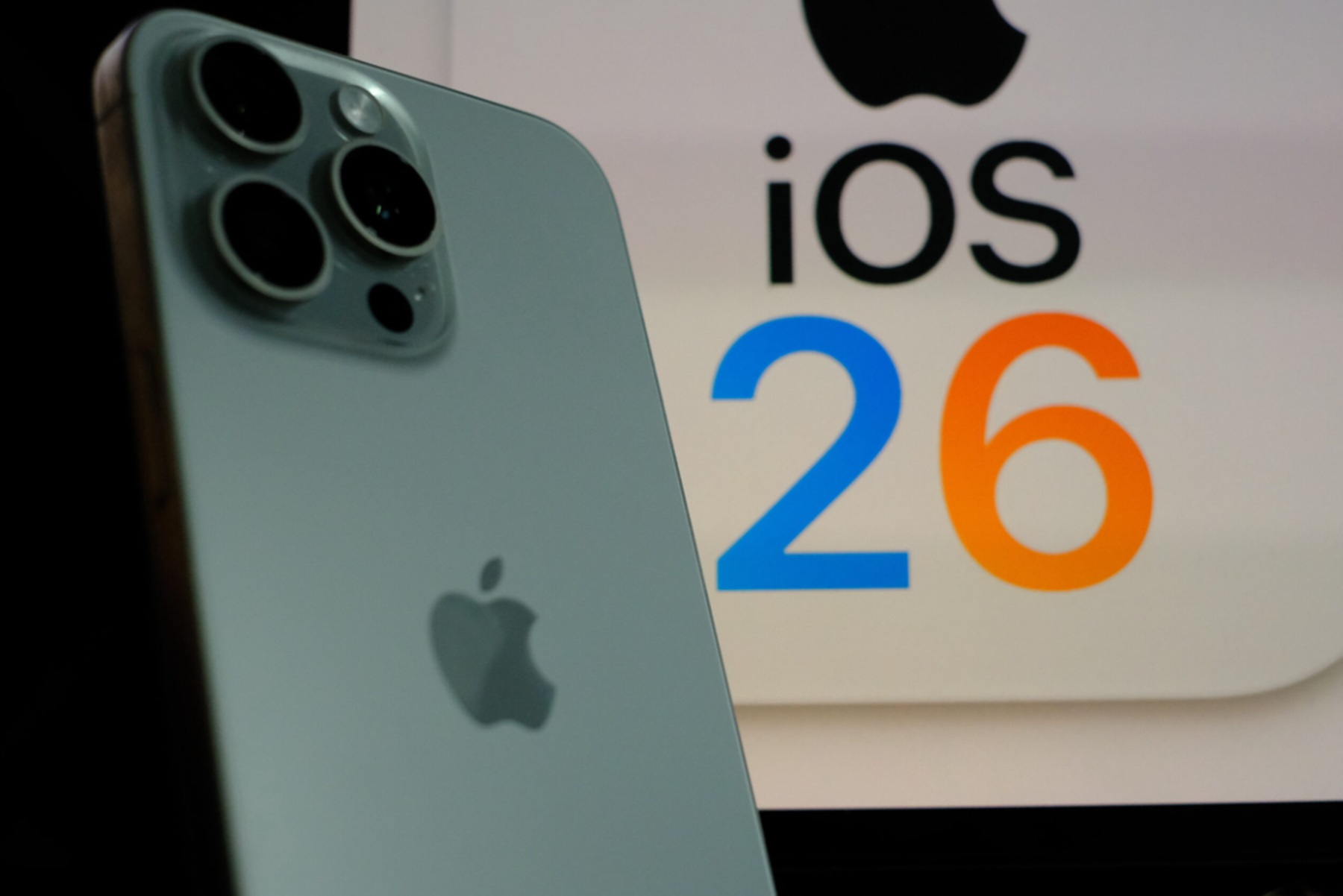 Нові виклики безпеки в iOS 26: як нові інструменти злому ставлять під загрозу користувачів