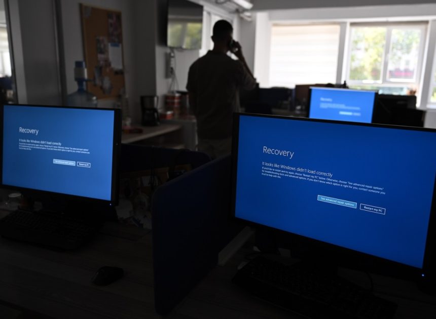 Вразливість Microsoft Intune: які наслідки масового видалення даних для бізнесу та що радить CISA