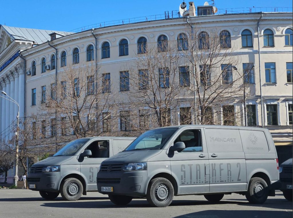 MK Foundation передав  21 мікроавтобус війську