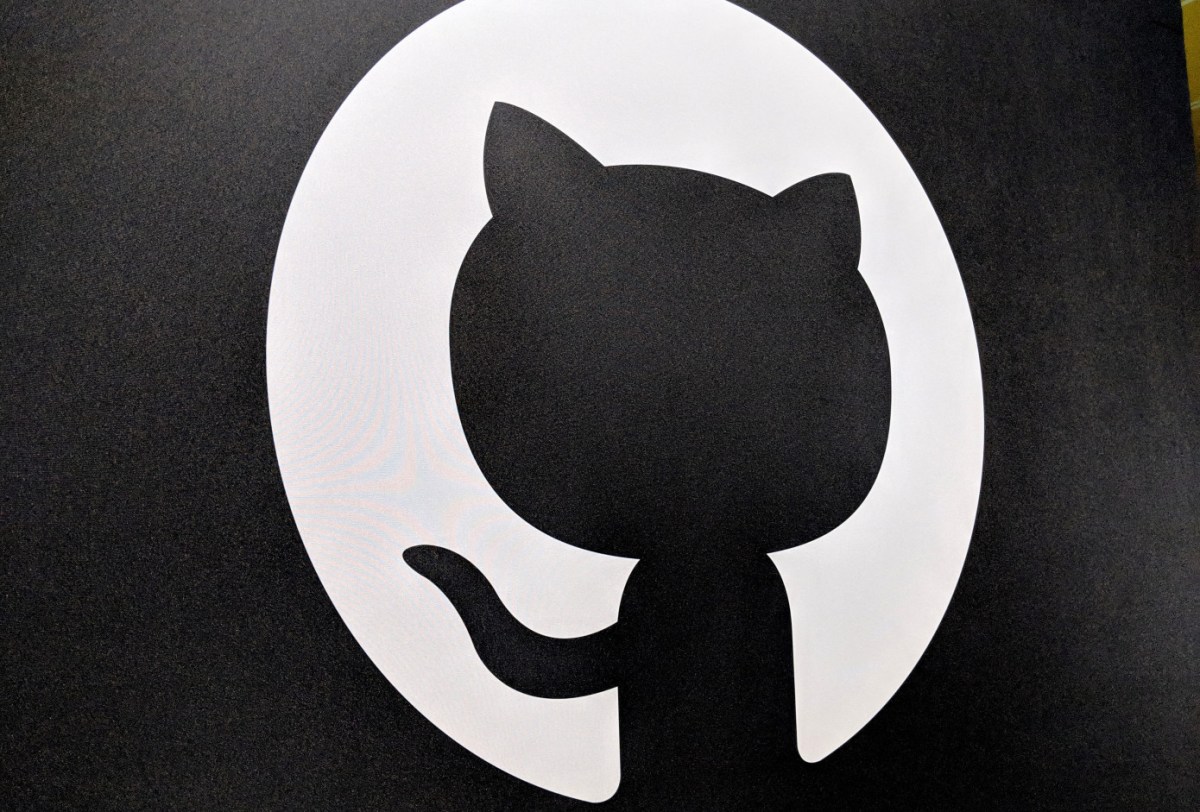 Хакери викрали дані з тисяч внутрішніх репозиторіїв GitHub: що приховує один з найбільших кодових сховищ світу?
