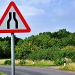Викриття: Чому внутрішня безладдя гальмує впровадження AI у великих компаніях?