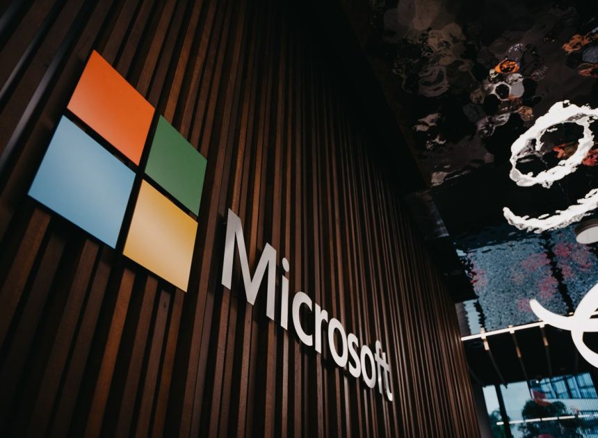Microsoft розробляє конституцію для ШІ